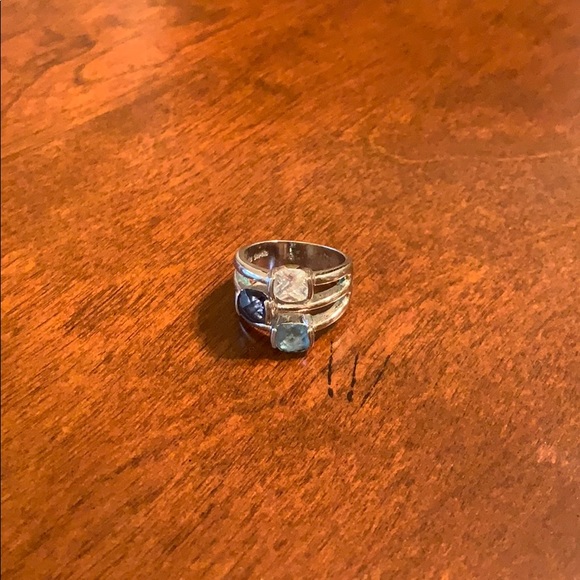 Lia Sophia ring - Picture 2 of 3